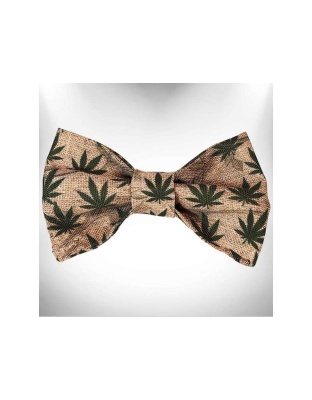 Smokin' Doggie  - Bow Tie - Large 5"x 2.5"